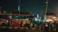 Sopir Ngantuk, Bus Mira Seruduk 6 Mobil dan 2 Motor