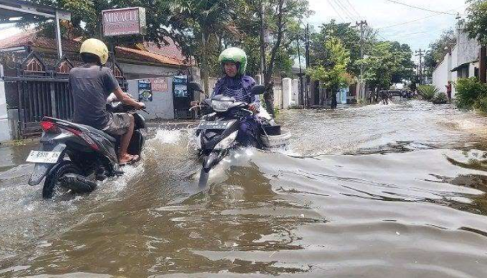 Sungai Meluap, Kebumen Dikepung Banjir di Dua Kecamatan! Lihat Dampaknya di Sini