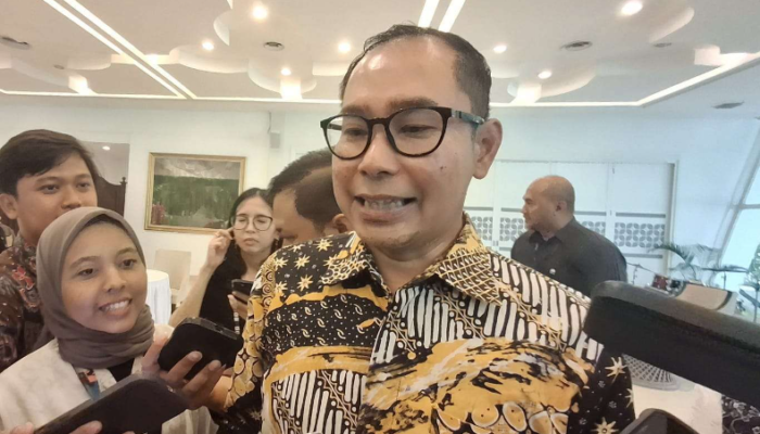 Tagar #KaburAjaDulu Bikin Geger, Kemlu Ingatkan Bahaya Kerja di Luar Negeri Secara Ilegal