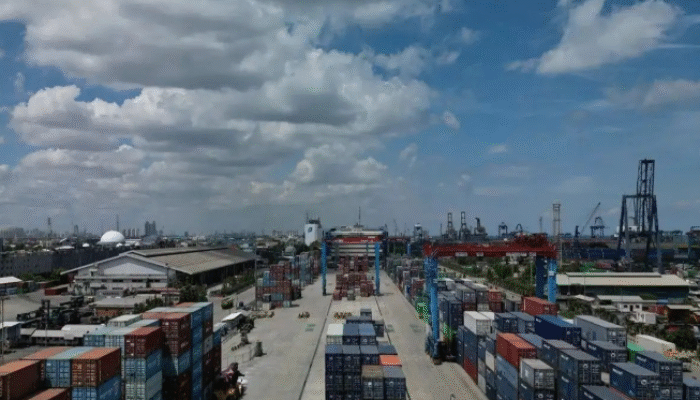 Tanjung Priok Nyaris Lumpuh! Pelindo Ungkap Kunci Rahasia Agar Pelabuhan Kembali Lancar