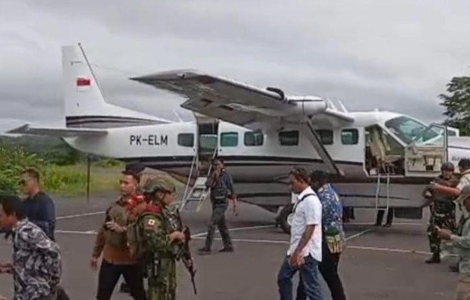 Terbang di Atas Bara Api, Kisah Pesawat Pembawa Menteri yang Kini Diincar OPM di Tanah Papua