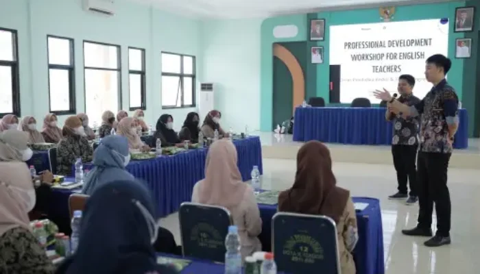 Tingkatkan Kualitas Bahasa Inggris, Pemkot Kediri Bekali Guru dan Tutor E-Mas lewat Workshop Intensif