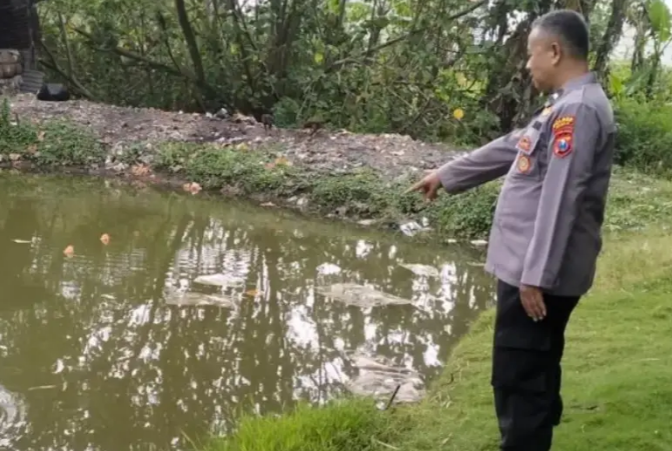 Tragis Balita Empat Tahun Tewas Tenggelam di Empang Gresik Saat Asyik Bermain Sendirian