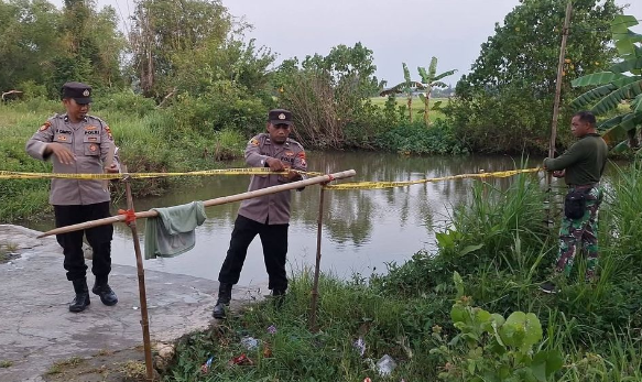 Tragis Dua Bocah Terperosok ke Kubangan Sungai di Sampang Satu Anak Meninggal Dunia
