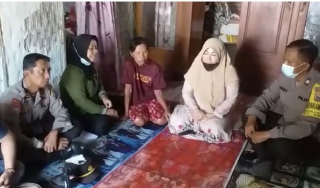 Video Jenazah Hanya Diantar Perangkat Desa di Kediri Vital, Pemilik Akun Penyebar Video Minta Maaf 