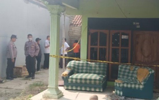 Wanita Serahkan Diri Usai Diduga Bunuh Suami Siri, Jasad Ditemukan Membusuk Setelah 40 Hari