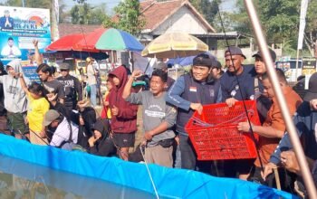 Tebar 4 Kuintal Lele dan Hadiah Kambing, Nurhadi Sulap Serap Aspirasi Jadi Pesta Rakyat