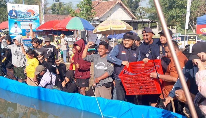 Tebar 4 Kuintal Lele dan Hadiah Kambing, Nurhadi Sulap Serap Aspirasi Jadi Pesta Rakyat