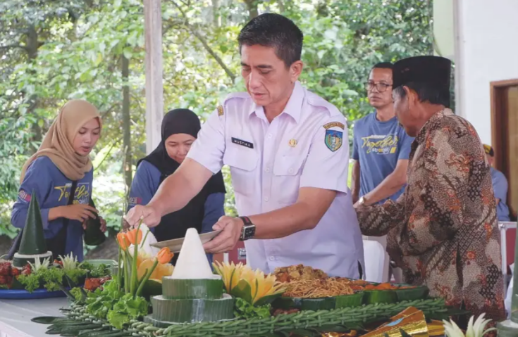 Wisata Air Sumber Ubalan Kediri Kembali Beroperasi Dibanjiri Ribuan Pengunjung