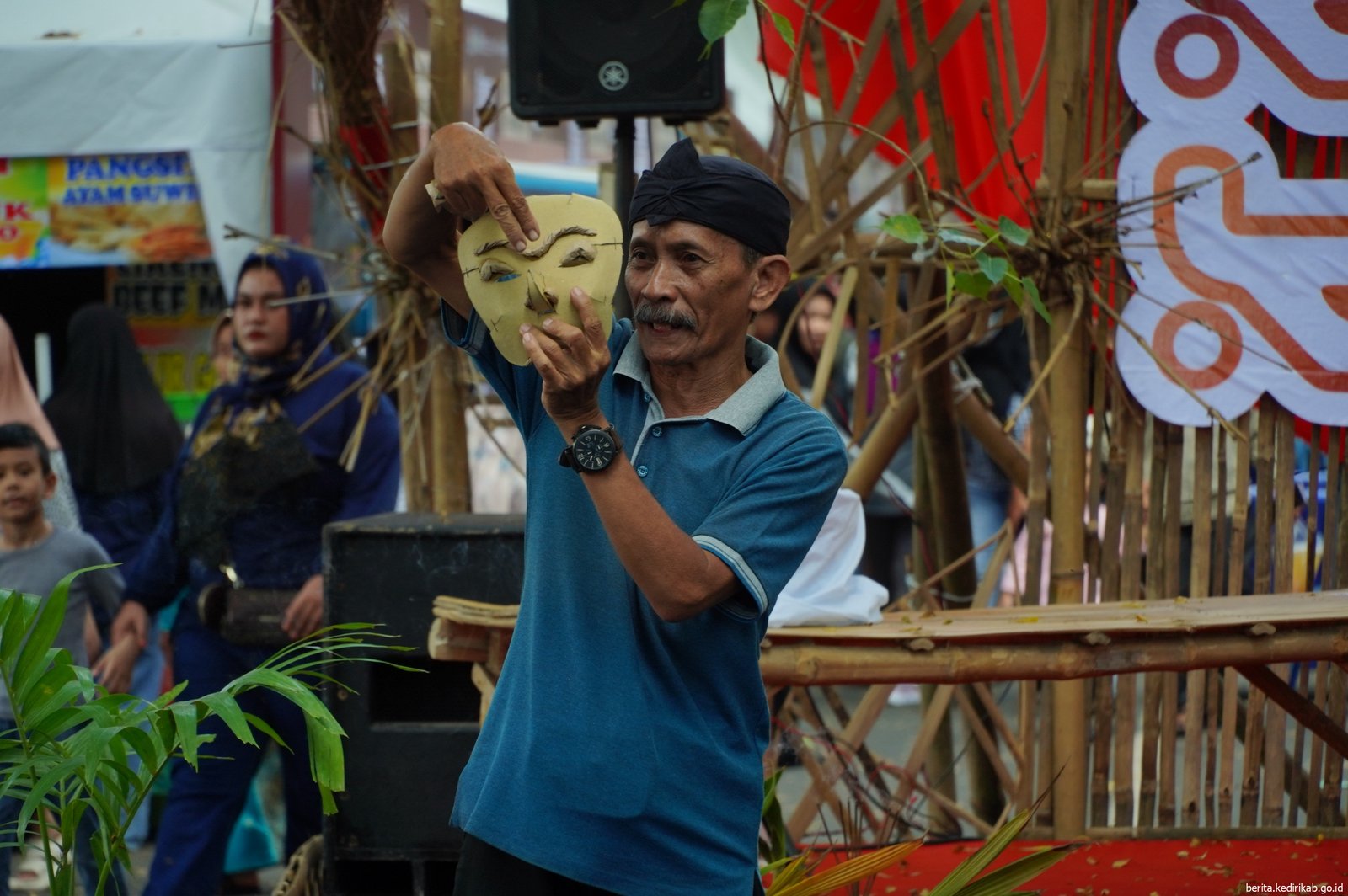 Semarak Festival Kuno Kini 2025 di Kabupaten Kedir, Gelar Workshop Seni Topeng Hidup