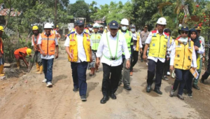 Wow, Pemerintah Serius Bangun Jaringan Jalan Super Mantap!