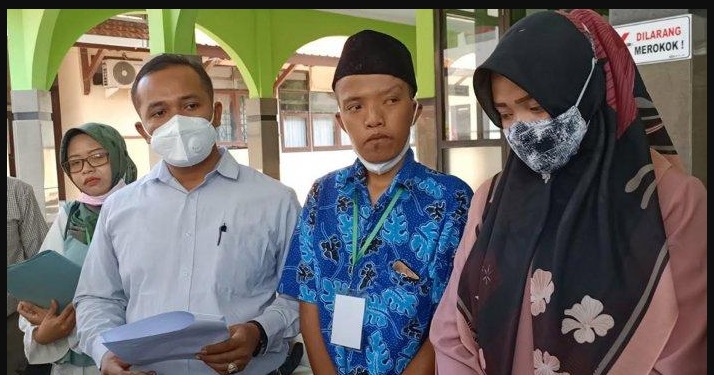 Ani Khasanah, Wanita Yang Ganti Status Lelaki, Anang Soetomo