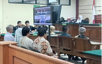 camat banyakan hari utomo di pengadilan tindak pidana korupsi