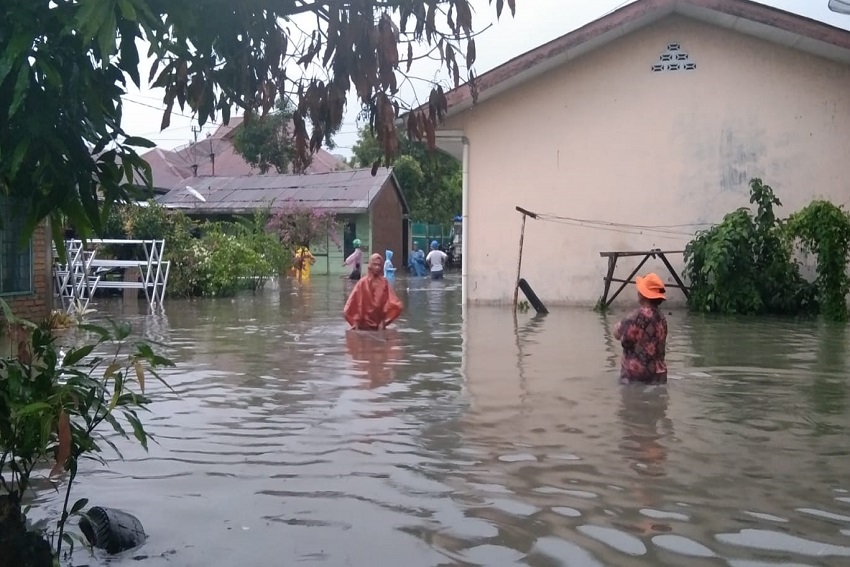 diguyur-hujan-lebat-permukiman-padat-penduduk-di-pematangsiantar-kebanjiran-