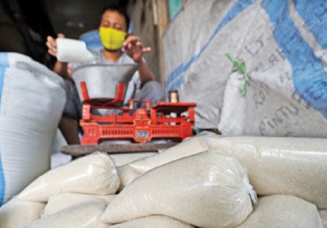 Jelang Bulan Puasa, Minyak Goreng Masih Langka, Gula Pasir Mulai Naik