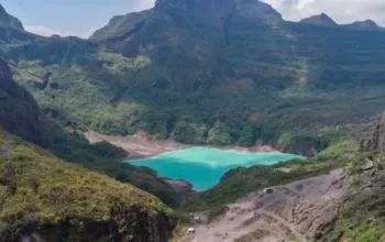 Keamanan Wisatawan Terjamin Gunung Kelud Bertahan di Level I Meski Rekam Tiga Gempa Tektonik