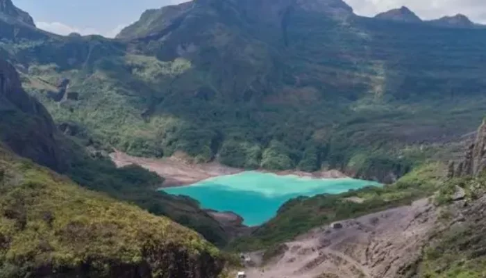 Keamanan Wisatawan Terjamin Gunung Kelud Bertahan di Level I Meski Rekam Tiga Gempa Tektonik