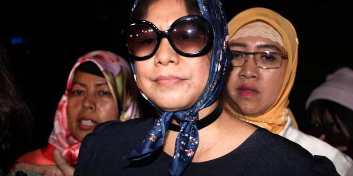 Istri Jenderal, Yang Arogan Ini Hanya Minta Maaf dan,..” Terimakasih, Cukup…”.