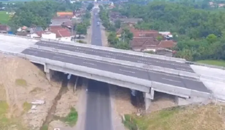 Proyek Tol Kediri Tulungagung Mandek, Nasib Warga Terdampak Tol Kediri-Tulungagung Kini di Titik Nadir 1 Proyek Tol Kediri - Tulungagung Mandek, Nasib Warga Terdampak Tol Kediri-Tulungagung Kini di Titik Nadir