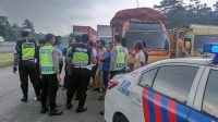 Jalur Tol Purbaleunyi KM 67 Ditutup, Sopir Kendaraan Motor Besar Lakukan Aksi