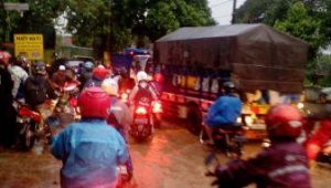 Hujan 3 Jam, Sungai Brambang di Tarokan Meluber