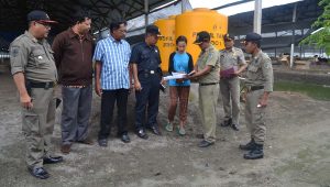 Kandang Bebek Tak Berijin, Ditertibkan Satpol PP Kabupaten Kediri