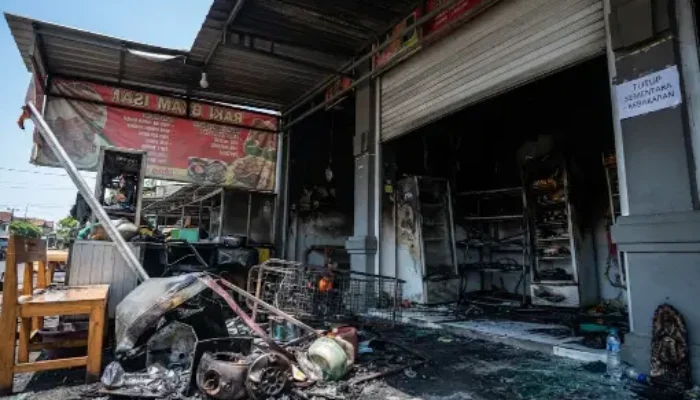 Kebakaran Landa Kantin di Kawasan Istana Gebang Blitar, Diduga Akibat Kelalaian Memasak