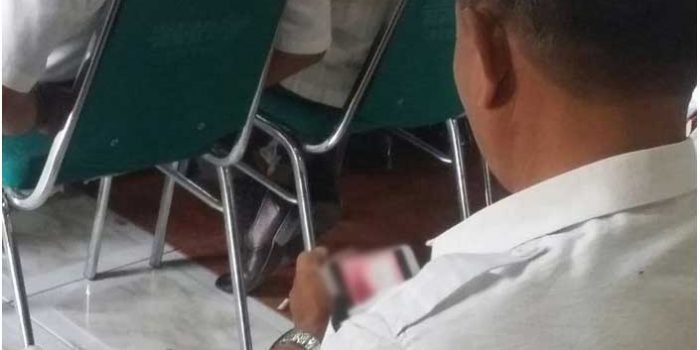 Kepala Dinas Asyik Nonton Vidio Porno Saat Sidang Paripurna Dewan