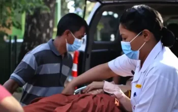 Korban Membludak 49 Orang, Kasus Siswa SMA Nganjuk Keracunan MBG Penuhi Ruang IGD Dua Rumah Sakit 3 Korban Membludak 49 Orang, Kasus Siswa SMA Nganjuk Keracunan MBG Penuhi Ruang IGD Dua Rumah Sakit