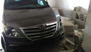 Kepala Dinas PU Kota  Kasenan Tabrak Dua Motor Sekaligus Hingga Ringsek ?