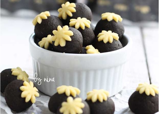 27. Jajan Hari raya Kue Black Nastar