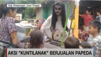 Viral, Srategi Dagang ‘ Kuntilanak’ Jualan Papeda di Pekalongan