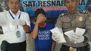 Kurir Narkoba Asal Pacekulon Kabur Naik Bus