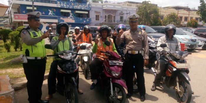 Dikyasa Satlantas Polres OKI, Adakan Sosialisasi ke Pengendara Ojek