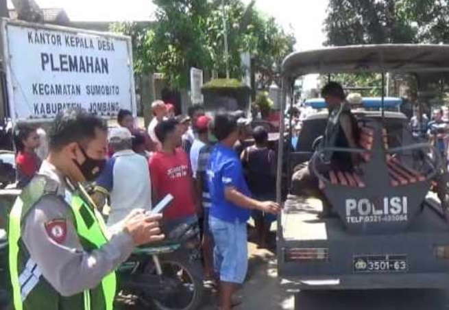 Saat Tadarus di Masjid, Kotak Amal Dicukit Maling, Pelakunya Dipukuli Massa