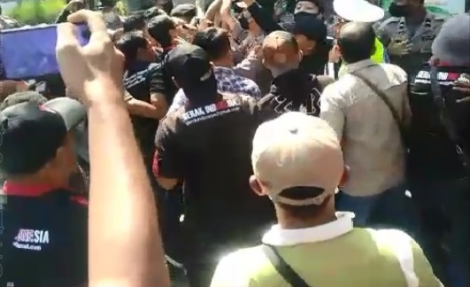 Cium Gelagat Dugaan 'Mafia Perkara' di Balik Tuntutan Jaksa, Massa IPK Demo Pengadilan Kediri