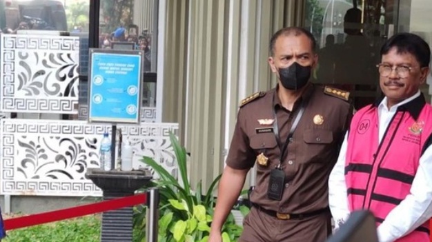 Mobil dan Rumah Dinas Digeledah, Menteri Kominfo Johny G Plate Ditetapkan Tersangka