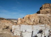 Mining Rocks Excavation