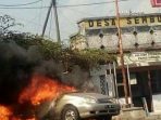 Berangkat ke Bengkel, Mobil Terbakar di Jalan Raya