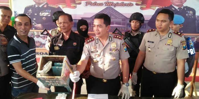 Malas Kerja, Pria Asal Kutogirang Mojokerto Curi Kotak Amal Masjid