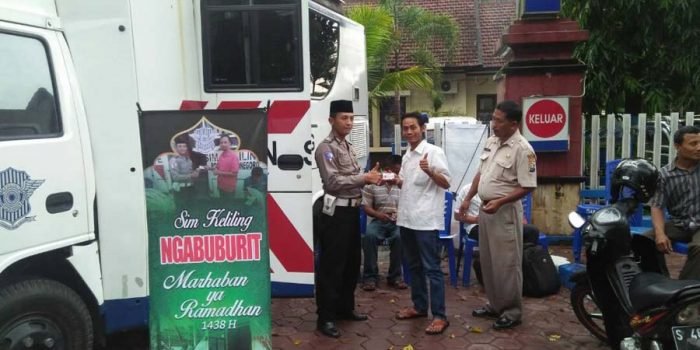 Sat Lantas Polres Bojonegoro Luncurkan Program Sim Keliling Ngabuburit