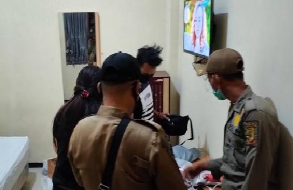 PPKM Darurat, Sepasang Sejoli WFH di Kamar Hotel, Digrebek Satpol PP