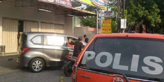 Rampok Indomart Semarang Pakai Seragam Resmi Indomart, Modusnya Tukar Uang