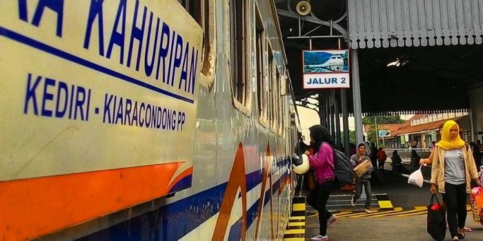 Menjelang H- 4 Jumlah Penumpang Kereta Api Meningkat