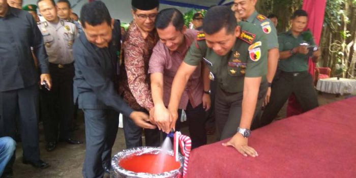 Danrem 082/CPYJ Resmikan Rehabilitasi Sumur Baru di Desa Manggis