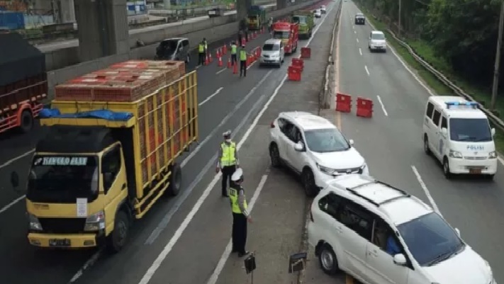 POlisi Identifikasi Travel Gelap, Khawatir Bawa Pemudik