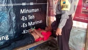 Pria Paruh Baya Warga Campurejo, Tewas di Depan Warung