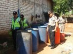 Bulan Puasa Memproduksi Arak, Dua Orang Ini Lebaran di Tahanan