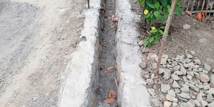 Proyek Saluran Drainase di Desa Kedungjati Kabuh Bermasalah – Pengerjakan Amburadul dan Asal asalan