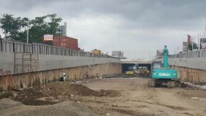 Proyek Flyover Underpass Simpang lima bandara Hasanuddin Menimbulkan Kemacetan